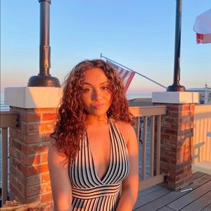 Meet your Posher, Karla